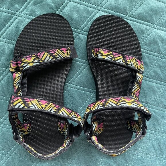 Teva Shoes - Teva Women's Original Universal Sandal Aztec Size 6
